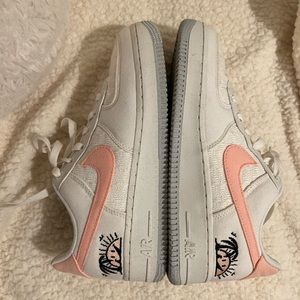 Nike Air force 1 ‘07 SE. Like new! Size 8.5